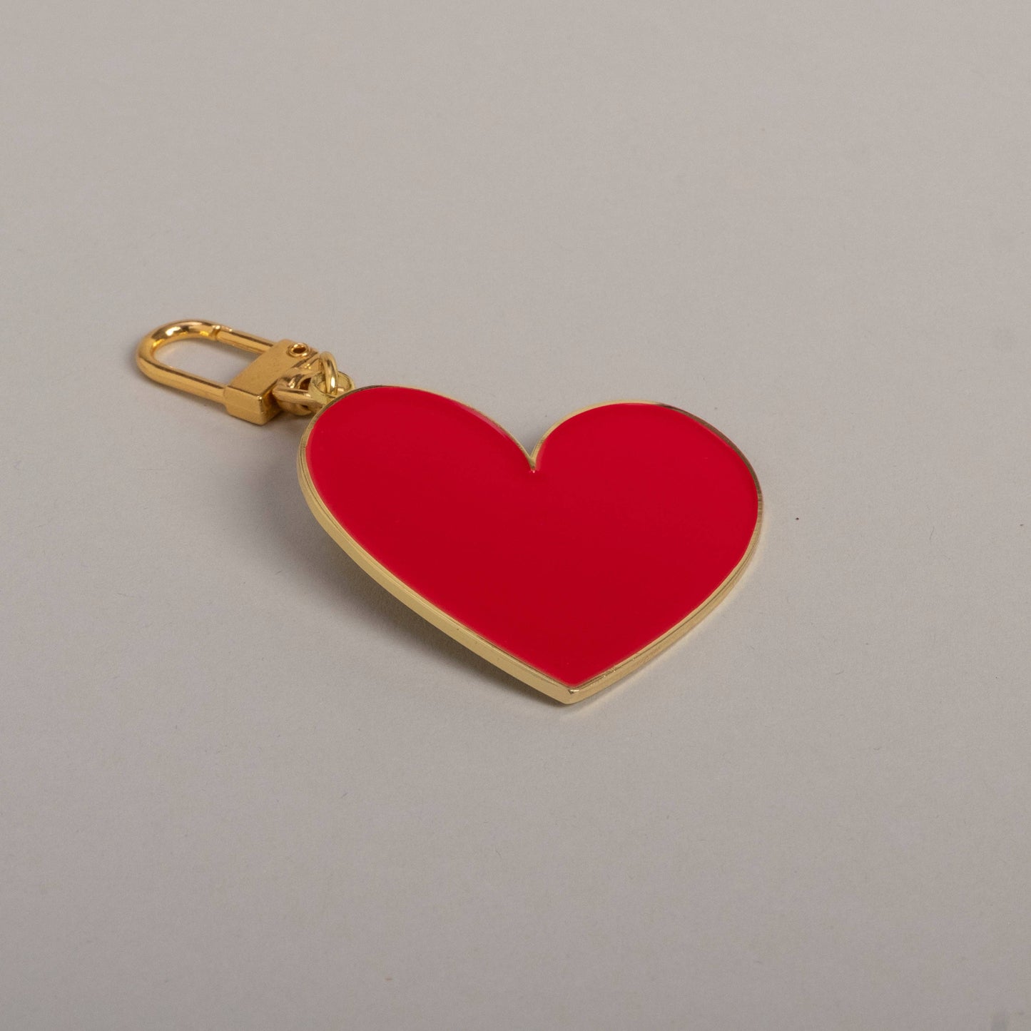 Grote sleutelhanger met rood hart (VE = 6 stuks)