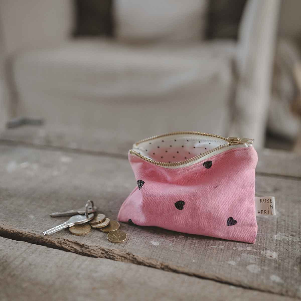 MARIE PORTEMONNEE MET AARDBEIENHART