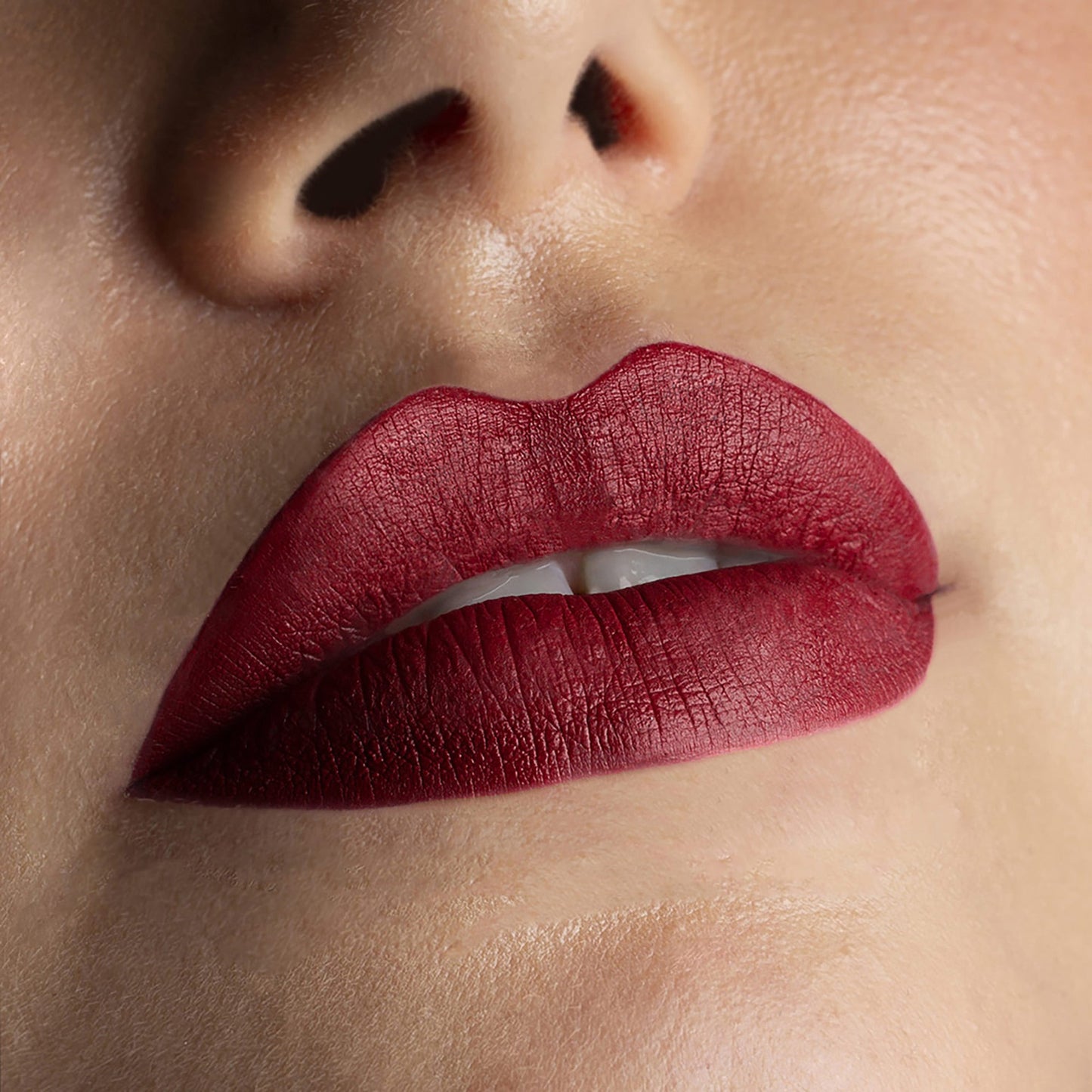 SUBLIMATTE - long-lasting MATTE LIQUID LIPSTICK