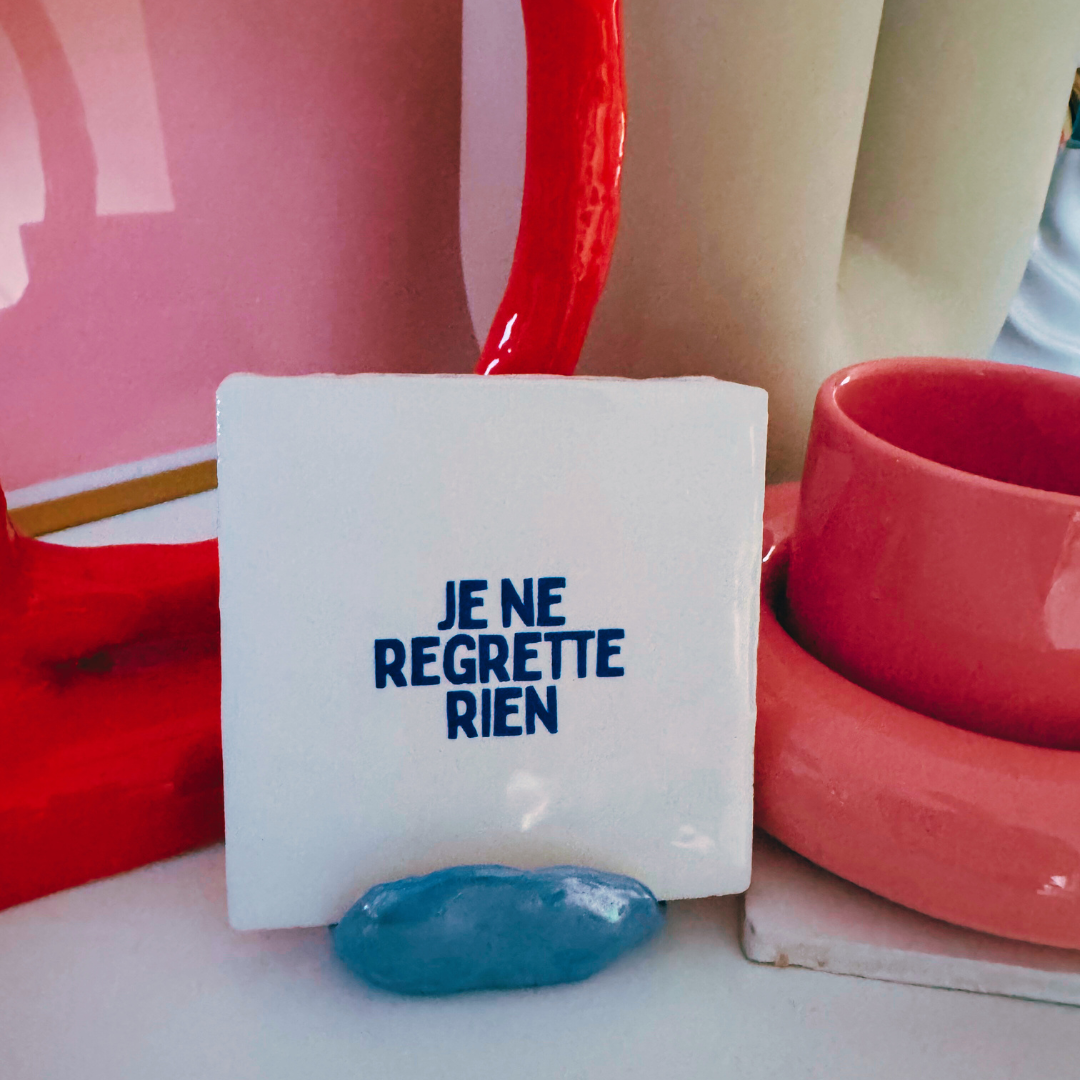 Je ne regrette rien - signature tile