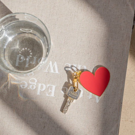 Grote sleutelhanger met rood hart (VE = 6 stuks)